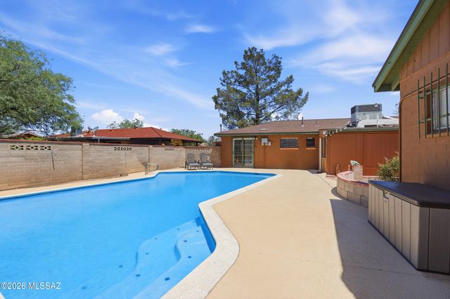 5526 E 20th Street, Tucson, AZ 85711