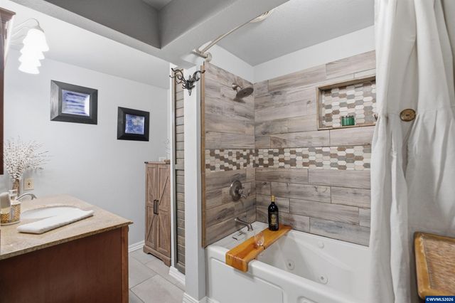 12454 Brick Rd SE, Turner, OR 97392