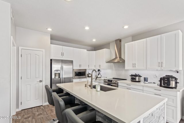 6984 S NEWPORT Court, Chandler, AZ 85249