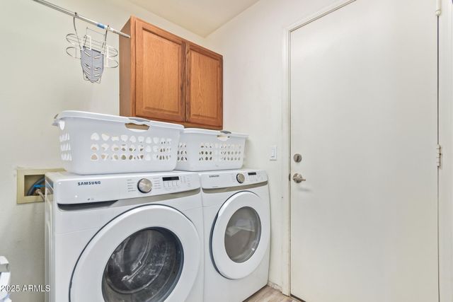 6984 S NEWPORT Court, Chandler, AZ 85249