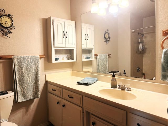 1002 Angler Lane, Grants Pass, OR 97527