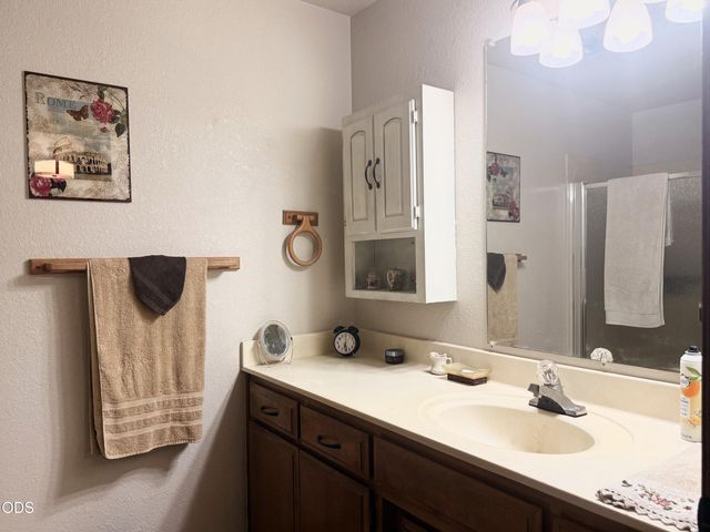 1002 Angler Lane, Grants Pass, OR 97527