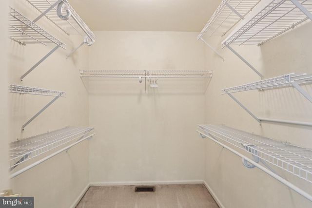 8 FOUNTAIN CT, Cherry Hill, NJ 08034