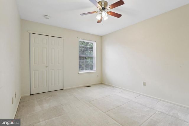 8 FOUNTAIN CT, Cherry Hill, NJ 08034