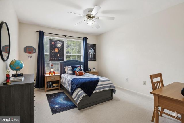 8 FOUNTAIN CT, Cherry Hill, NJ 08034