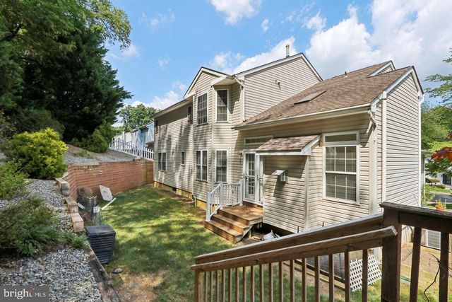 8 FOUNTAIN CT, Cherry Hill, NJ 08034