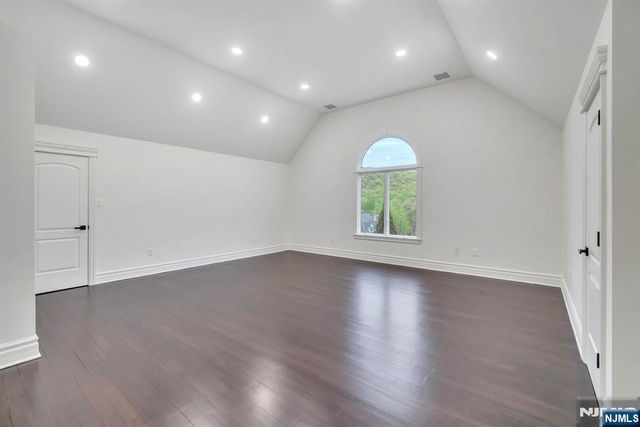 19 Amira Lane, Kinnelon Borough, NJ 07405