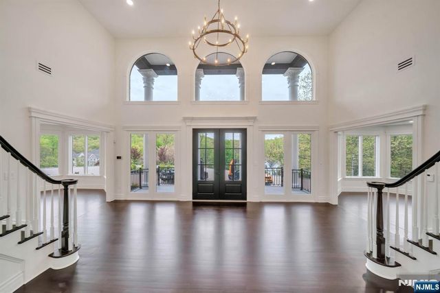 19 Amira Lane, Kinnelon Borough, NJ 07405