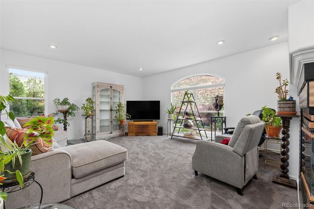 6 Eagle Nest Lane, Lyons, CO 80540