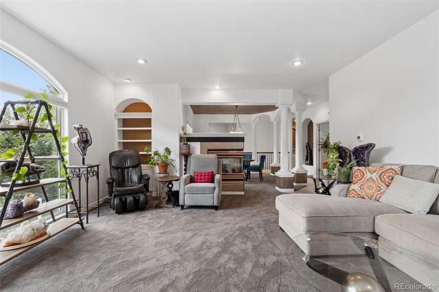 6 Eagle Nest Lane, Lyons, CO 80540