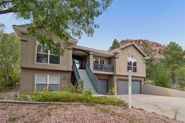 6 Eagle Nest Lane, Lyons, CO 80540