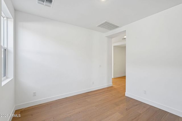 7945 W Griswold Road, Peoria, AZ 85345