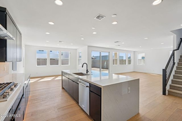 7945 W Griswold Road, Peoria, AZ 85345