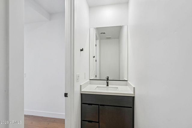 7945 W Griswold Road, Peoria, AZ 85345