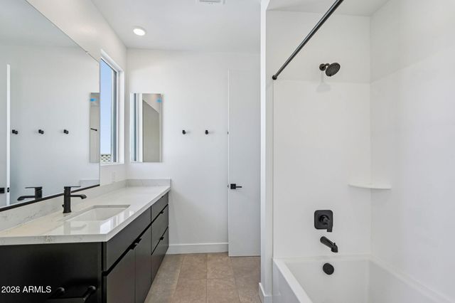 7945 W Griswold Road, Peoria, AZ 85345