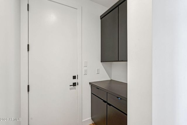 7945 W Griswold Road, Peoria, AZ 85345