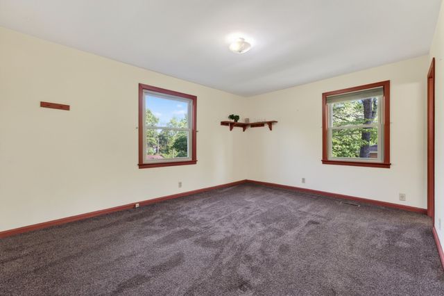 410 Sherwood Dr, Clarksville, TN 37043