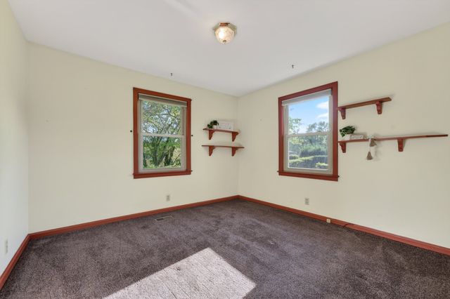 410 Sherwood Dr, Clarksville, TN 37043