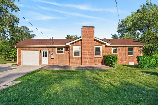 410 Sherwood Dr, Clarksville, TN 37043