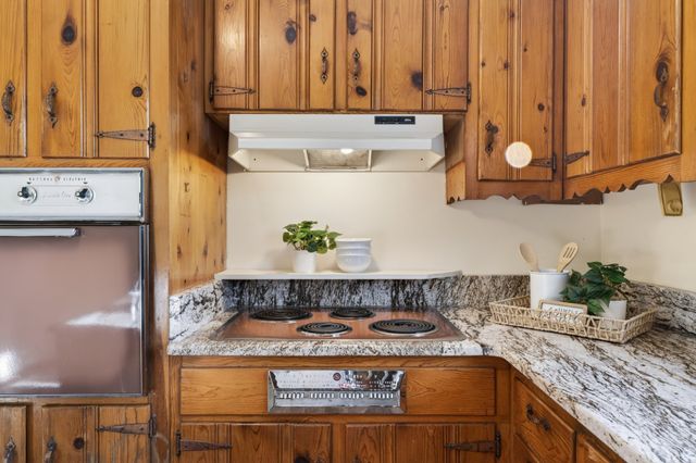 410 Sherwood Dr, Clarksville, TN 37043