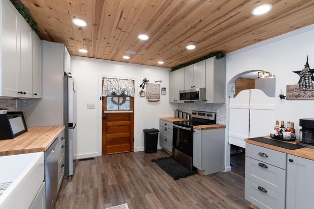 563 Visalia Road, Alexandria, KY 41001