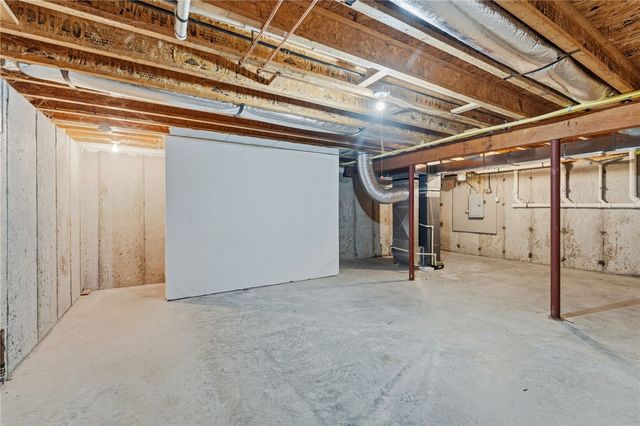 87 North Bend Street 8, Pawtucket, RI 02860