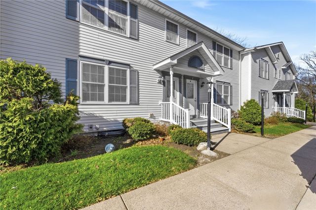 87 North Bend Street 8, Pawtucket, RI 02860