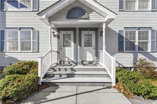 87 North Bend Street 8, Pawtucket, RI 02860