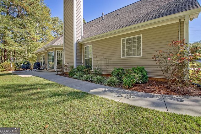1040 Bob Smith Road, Sharpsburg, GA 30277