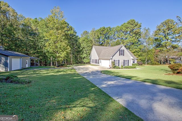 1040 Bob Smith Road, Sharpsburg, GA 30277