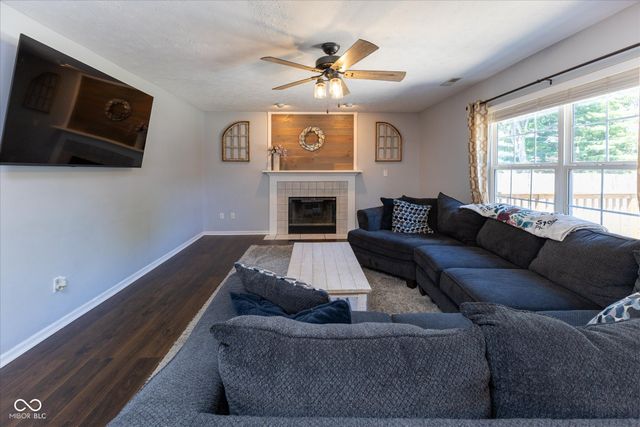707 Wind Song Trail, Mooresville, IN 46158