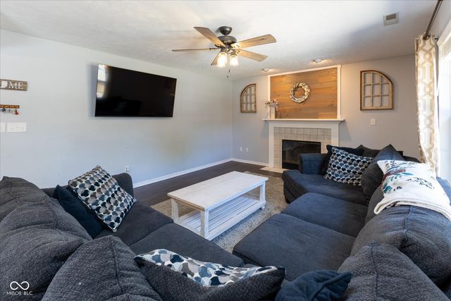 707 Wind Song Trail, Mooresville, IN 46158