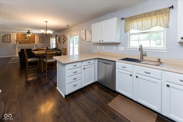 707 Wind Song Trail, Mooresville, IN 46158