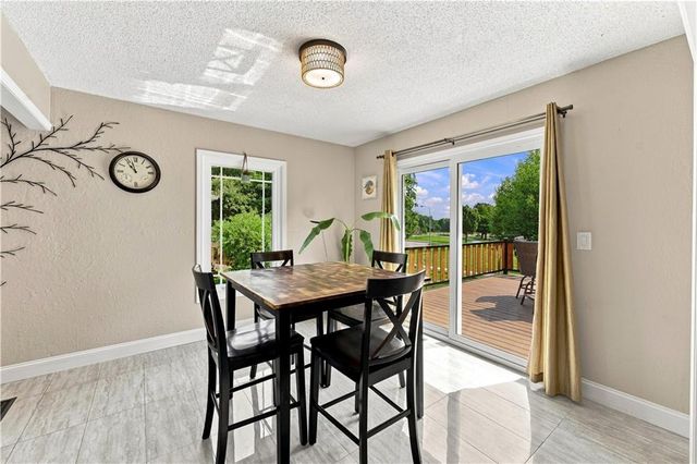 411 SE Claremont Street, Lee's Summit, MO 64063