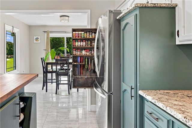 411 SE Claremont Street, Lee's Summit, MO 64063