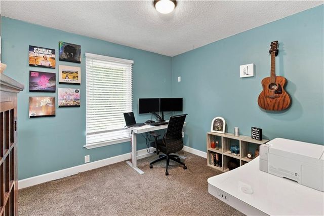 411 SE Claremont Street, Lee's Summit, MO 64063