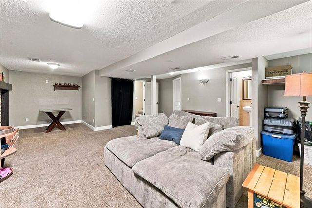 411 SE Claremont Street, Lee's Summit, MO 64063