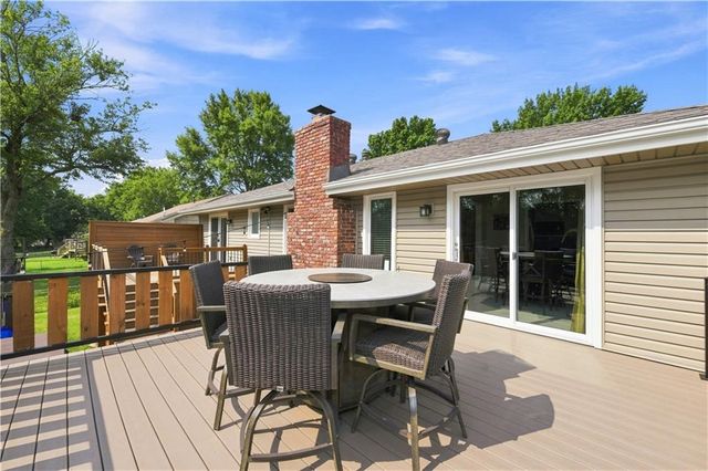 411 SE Claremont Street, Lee's Summit, MO 64063