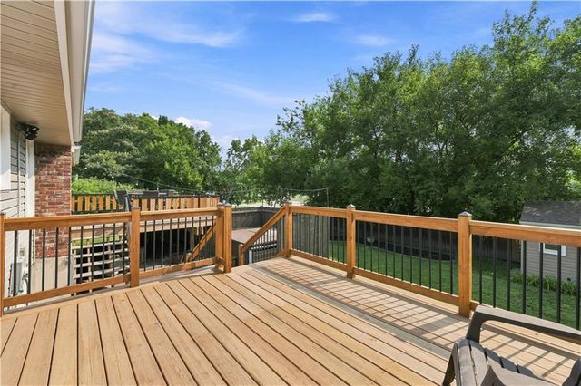411 SE Claremont Street, Lee's Summit, MO 64063