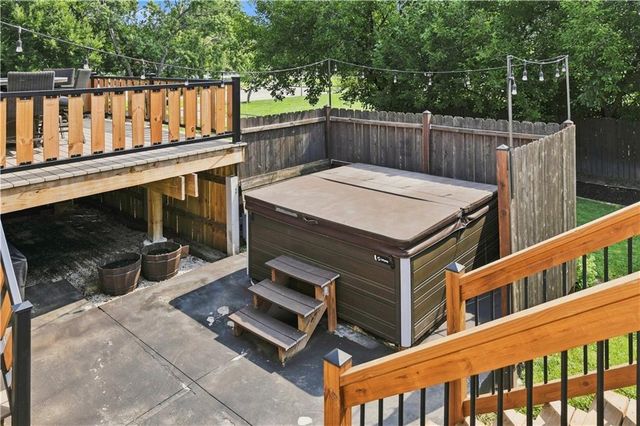 411 SE Claremont Street, Lee's Summit, MO 64063