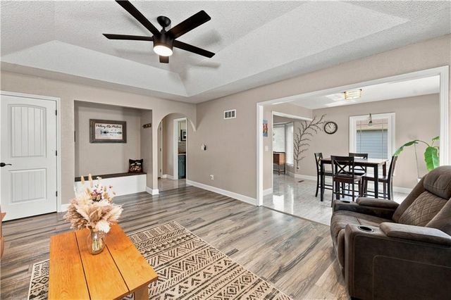 411 SE Claremont Street, Lee's Summit, MO 64063