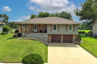 411 SE Claremont Street, Lee's Summit, MO 64063