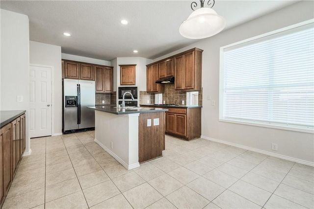 2338 Falcon Point Drive, Frisco, TX 75033