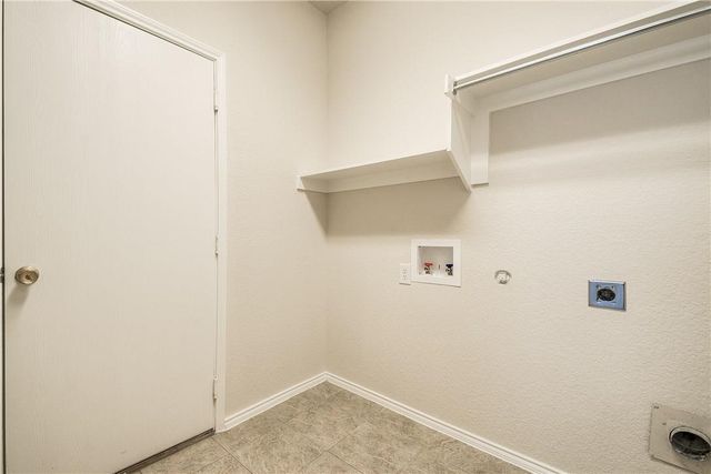 2338 Falcon Point Drive, Frisco, TX 75033