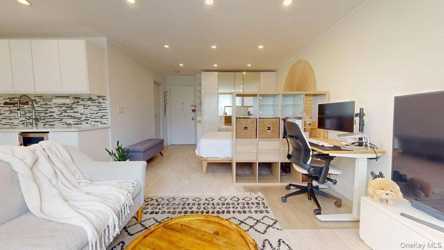 68-15 Selfridge Street 3D, Forest Hills, NY 11375