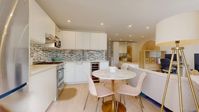 68-15 Selfridge Street 3D, Forest Hills, NY 11375