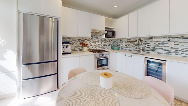 68-15 Selfridge Street 3D, Forest Hills, NY 11375