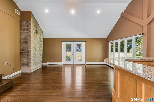 41 Federal Road, Shelton, CT 06484