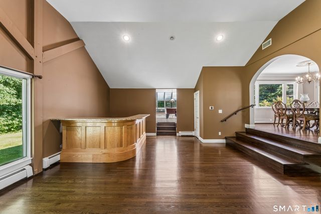 41 Federal Road, Shelton, CT 06484
