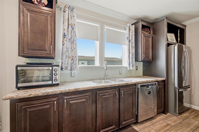 211 Cannon Lane, Knollwood, TX 75092